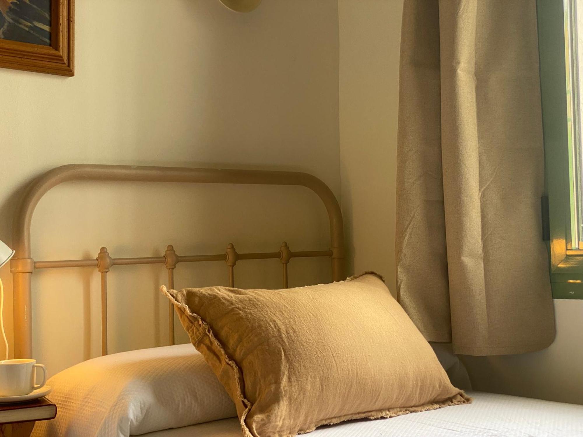 Les Filles Hotel Deltebre Bagian luar foto